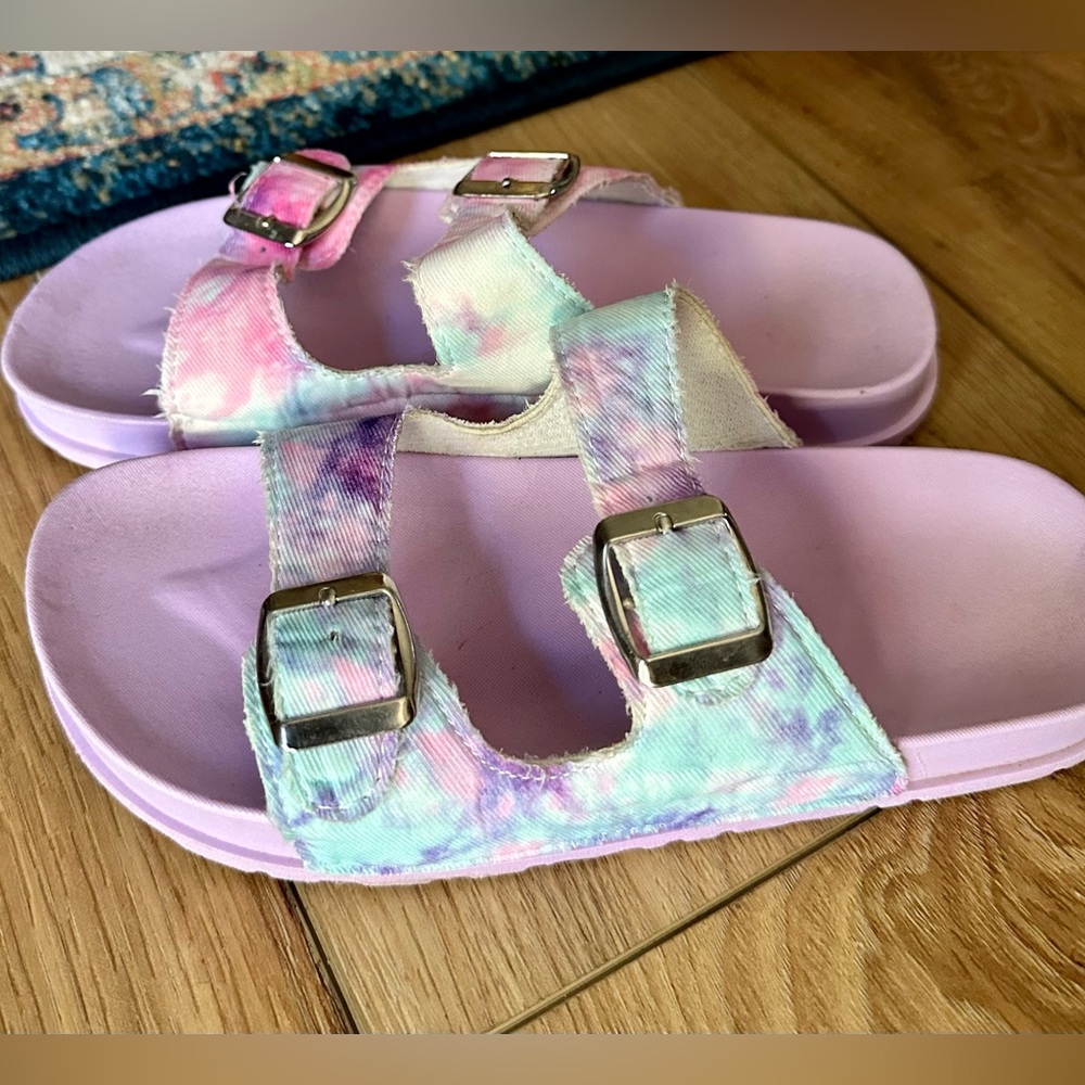 Capelli Girls size 3/4 tie die canvas sandals